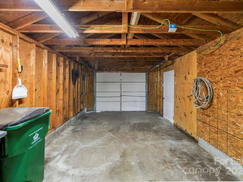 1938 Dembrigh Lane, Charlotte, NC 28262.  MLS# CAR4248394, YatesRealty ID 7375. 