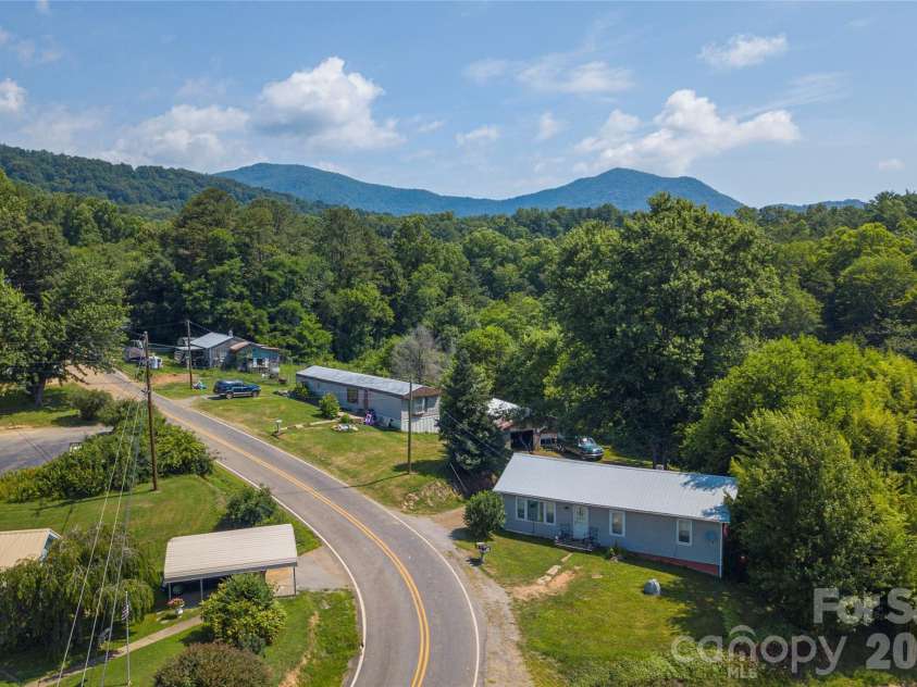 492, 518 and 524 Scruggs Circle, Canton, NC 28716.  MLS# CAR4050806, YatesRealty ID 7376. 