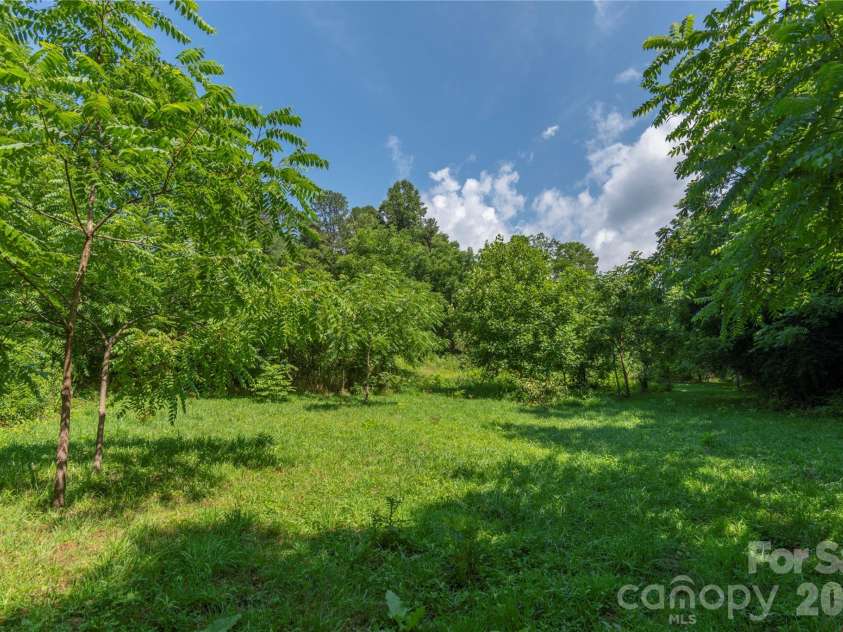 492, 518 and 524 Scruggs Circle, Canton, NC 28716.  MLS# CAR4050806, YatesRealty ID 7376. 