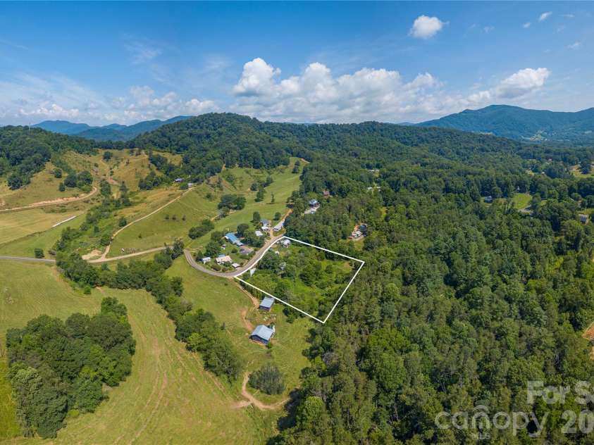 492, 518 and 524 Scruggs Circle, Canton, NC 28716.  MLS# CAR4050806, YatesRealty ID 7376. 