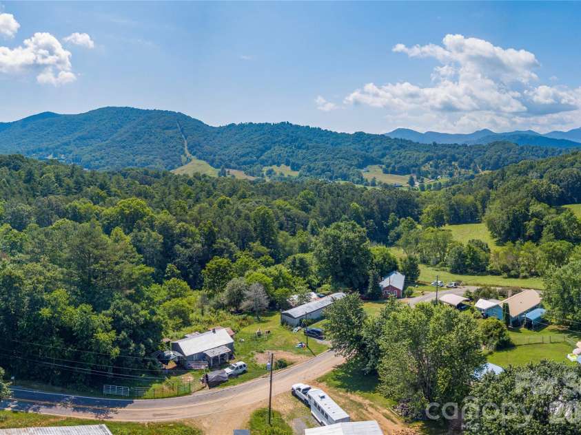 492, 518 and 524 Scruggs Circle, Canton, NC 28716.  MLS# CAR4050806, YatesRealty ID 7376. 