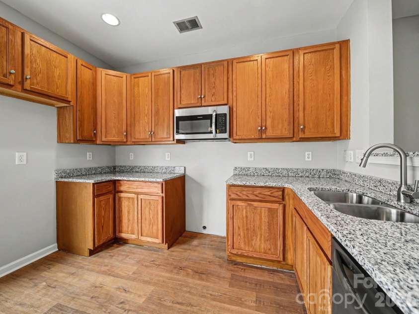503 Delta Drive, Fort Mill, SC 29715.  MLS# CAR4340224, YatesRealty ID 7378. Kitchen