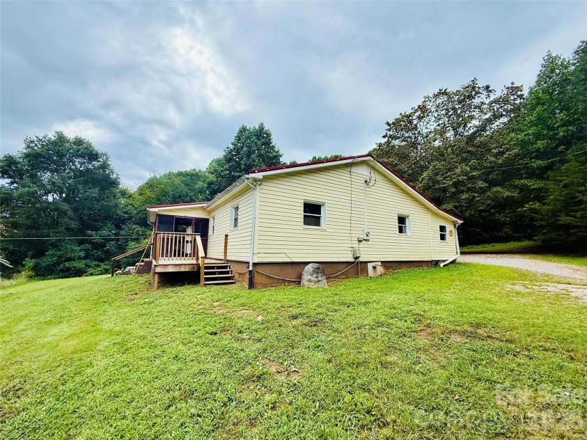 126 Penguin Lane, Statesville, NC 28625.  MLS# CAR4300681, YatesRealty ID 738. 