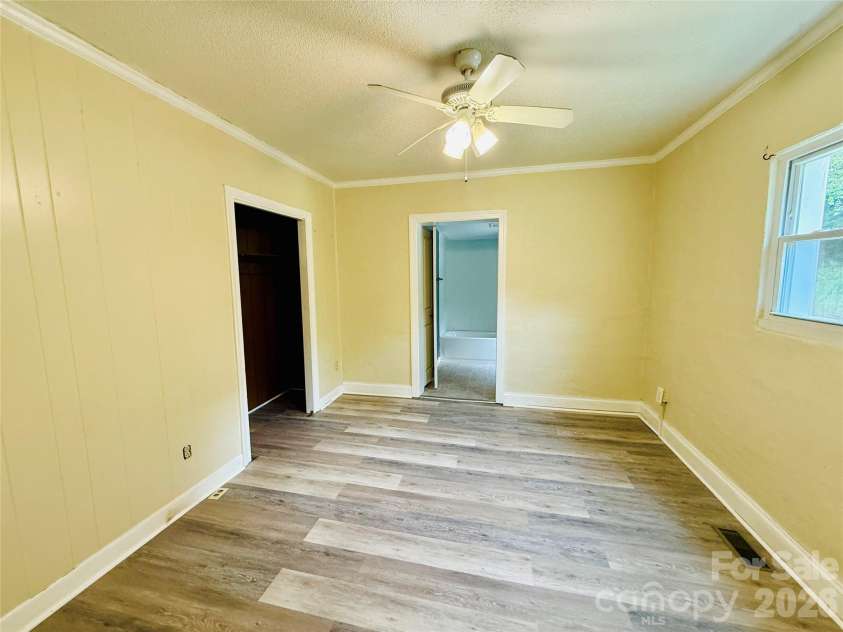 126 Penguin Lane, Statesville, NC 28625.  MLS# CAR4300681, YatesRealty ID 738. 