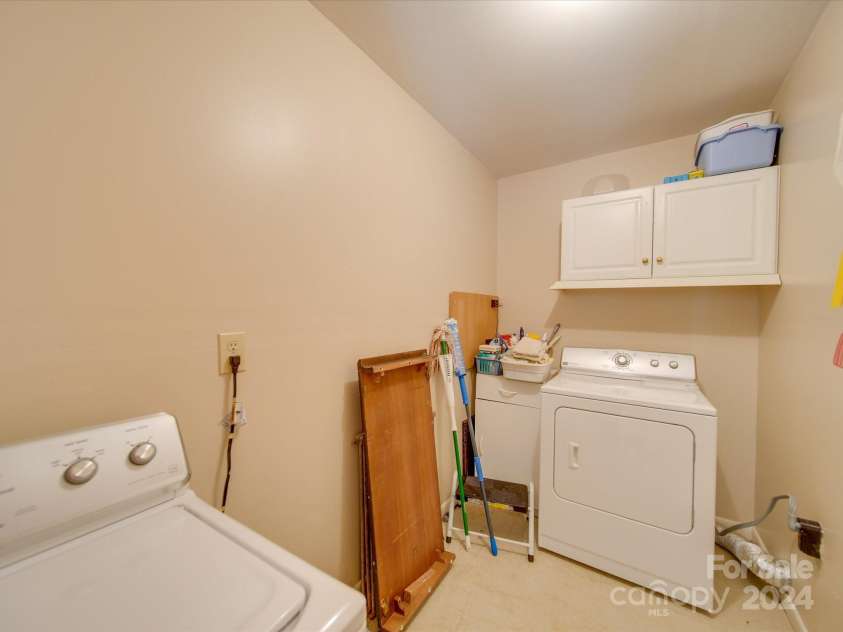 8510 Olive Branch Road, Marshville, NC 28103.  MLS# CAR4189681, YatesRealty ID 738. Laundry