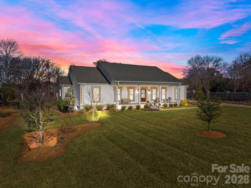 102 Polo Drive, Salisbury, NC 28144.  MLS# CAR4337590, YatesRealty ID 7380. 