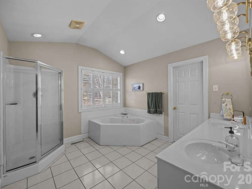 102 Polo Drive, Salisbury, NC 28144.  MLS# CAR4337590, YatesRealty ID 7380. 