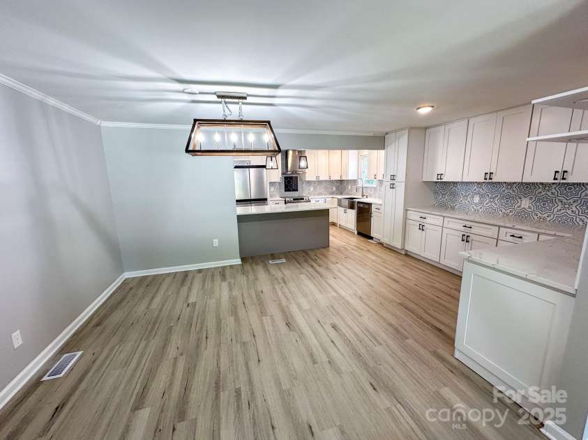7812 Highbanks Court, Charlotte, NC 28212.  MLS# CAR4232005, YatesRealty ID 7380. 