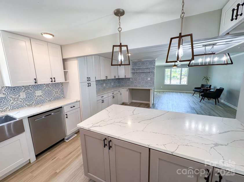 7812 Highbanks Court, Charlotte, NC 28212.  MLS# CAR4232005, YatesRealty ID 7380. 