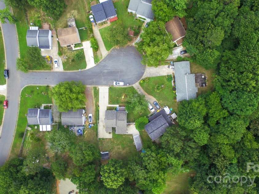 7812 Highbanks Court, Charlotte, NC 28212.  MLS# CAR4232005, YatesRealty ID 7380. 
