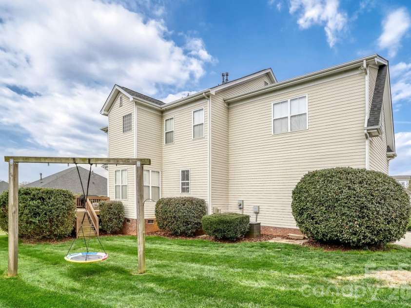 105 Fox Tail Court, Statesville, NC 28677.  MLS# CAR4336365, YatesRealty ID 7381. 