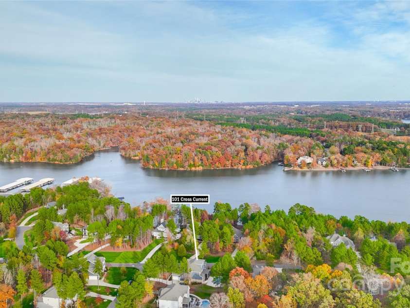 101 Cross Current Lane, Belmont, NC 28012.  MLS# CAR4320517, YatesRealty ID 7382. Proximity to Lake