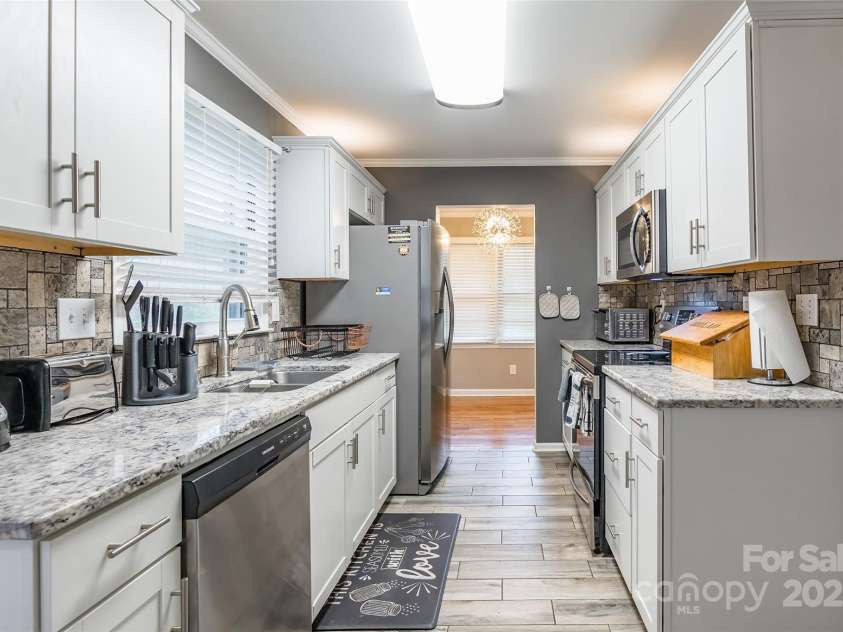 1400 Fern Forest Drive, Gastonia, NC 28054.  MLS# CAR4243059, YatesRealty ID 7383. 