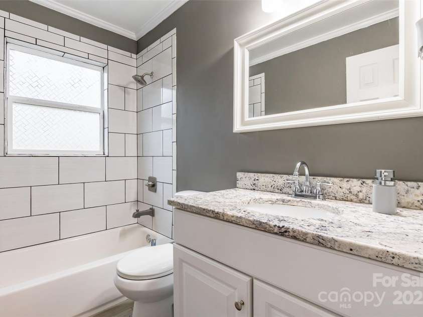 1400 Fern Forest Drive, Gastonia, NC 28054.  MLS# CAR4243059, YatesRealty ID 7383. 