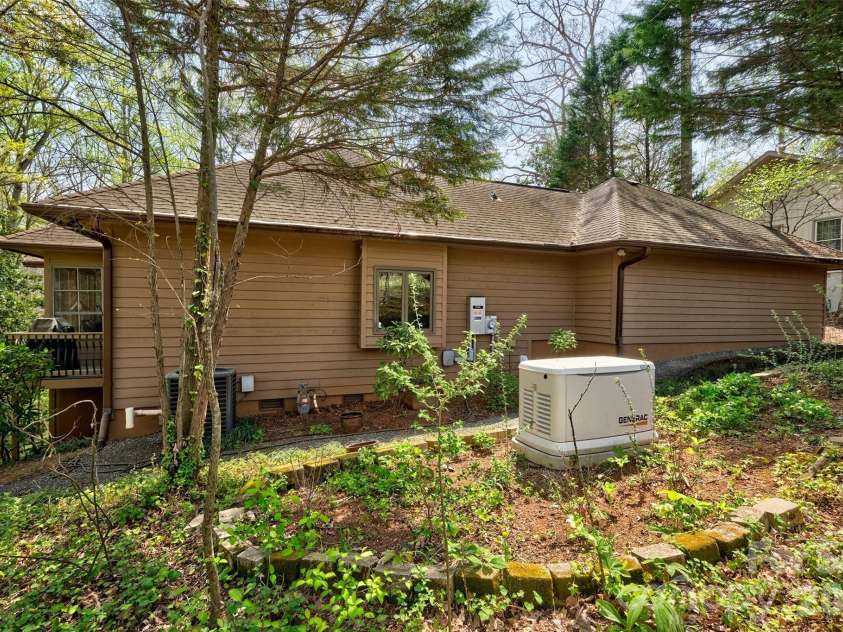36 Timberidge Drive, Lake Wylie, SC 29710.  MLS# CAR4360703, YatesRealty ID 7383. 