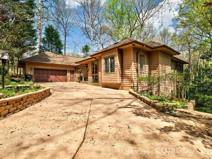 36 Timberidge Drive, Lake Wylie, SC 29710.  MLS# CAR4360703, YatesRealty ID 7383. 