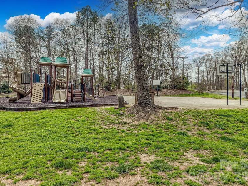 36 Timberidge Drive, Lake Wylie, SC 29710.  MLS# CAR4360703, YatesRealty ID 7383. 