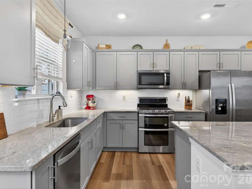 3123 Glenn Hope Way, Matthews, NC 28104.  MLS# CAR4346516, YatesRealty ID 7384. 
