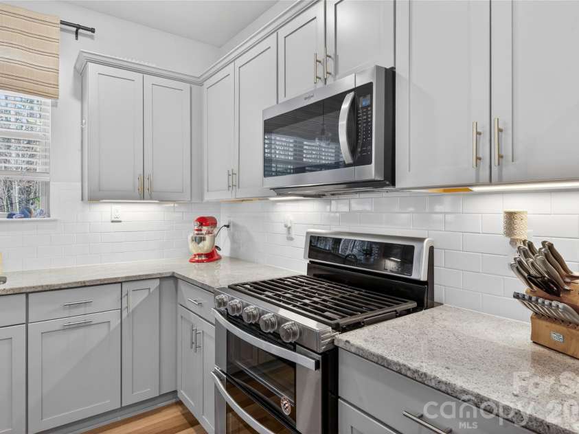 3123 Glenn Hope Way, Matthews, NC 28104.  MLS# CAR4346516, YatesRealty ID 7384. 