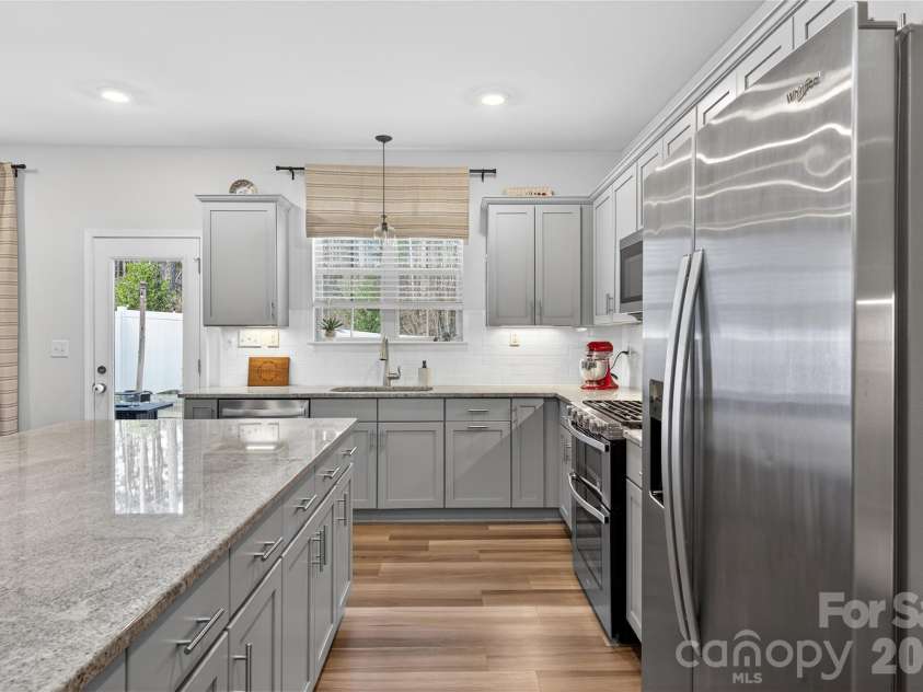3123 Glenn Hope Way, Matthews, NC 28104.  MLS# CAR4346516, YatesRealty ID 7384. 
