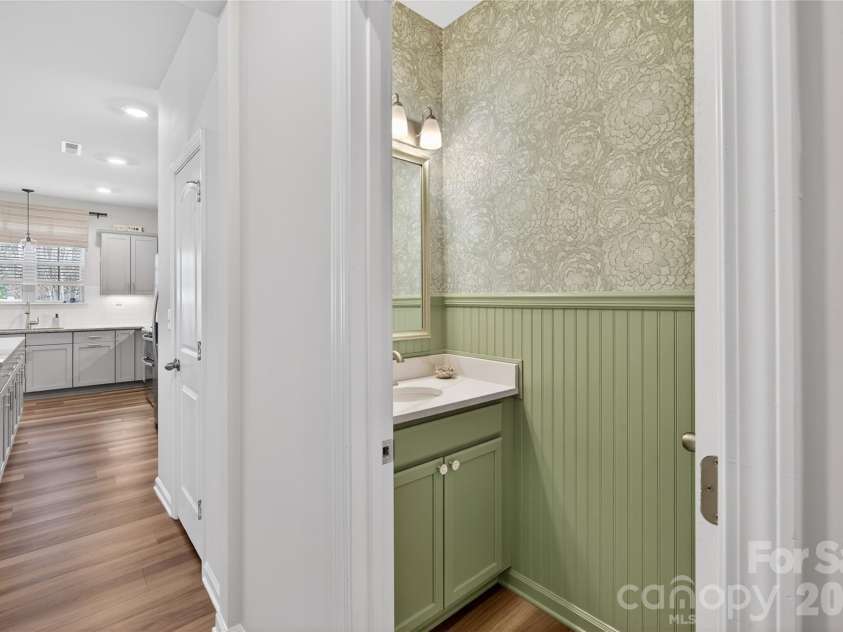 3123 Glenn Hope Way, Matthews, NC 28104.  MLS# CAR4346516, YatesRealty ID 7384. 