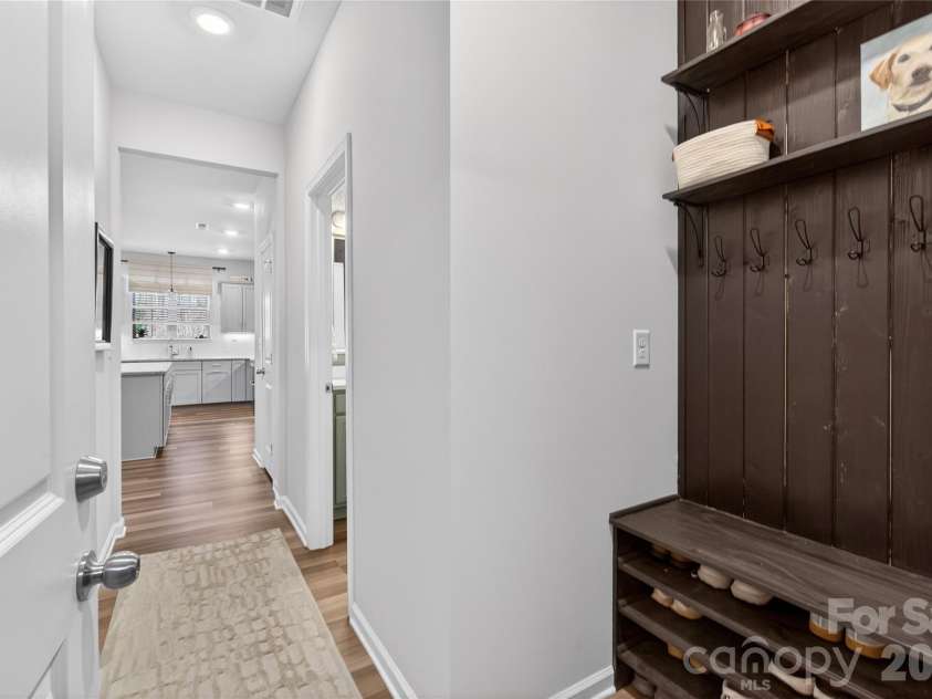 3123 Glenn Hope Way, Matthews, NC 28104.  MLS# CAR4346516, YatesRealty ID 7384. 