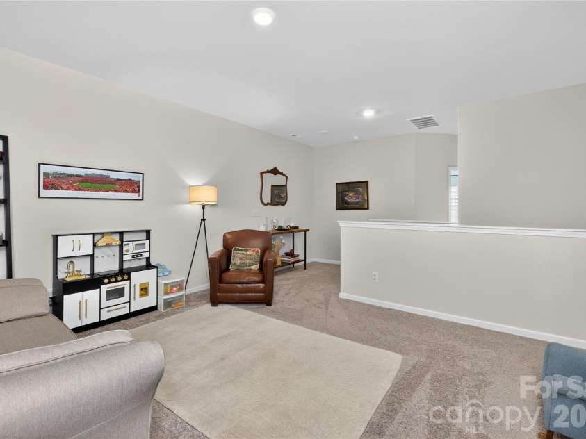 3123 Glenn Hope Way, Matthews, NC 28104.  MLS# CAR4346516, YatesRealty ID 7384. 