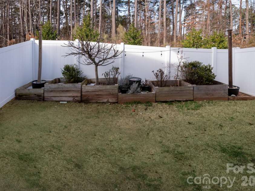 3123 Glenn Hope Way, Matthews, NC 28104.  MLS# CAR4346516, YatesRealty ID 7384. 