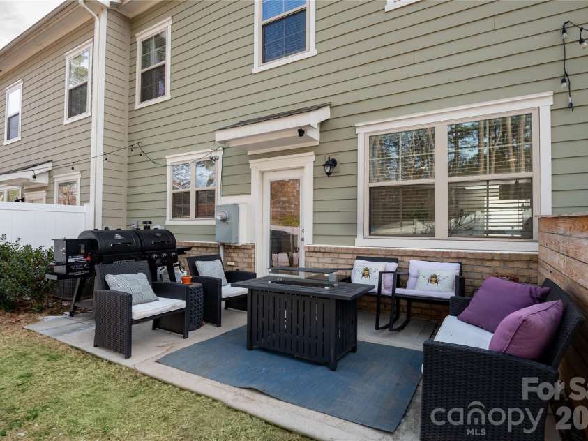 3123 Glenn Hope Way, Matthews, NC 28104.  MLS# CAR4346516, YatesRealty ID 7384. 