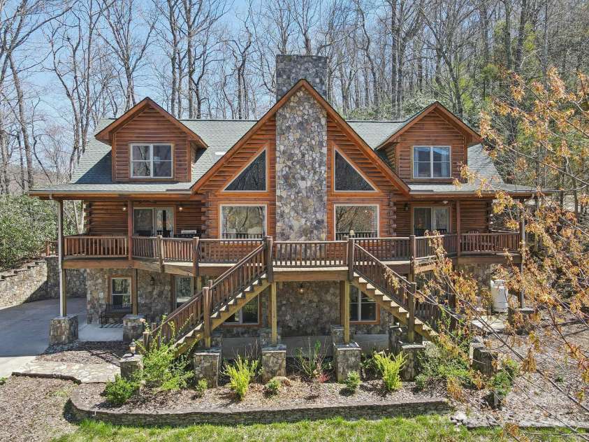 475 Toe River Road, Burnsville, NC 28714.  MLS# CAR4245970, YatesRealty ID 7384. 