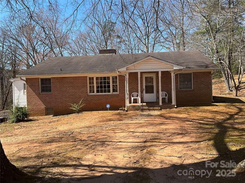 3534 Prospect Drive, Winston Salem, NC 27105.  MLS# CAR4240171, YatesRealty ID 7386. 