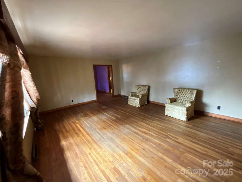 3534 Prospect Drive, Winston Salem, NC 27105.  MLS# CAR4240171, YatesRealty ID 7386. 