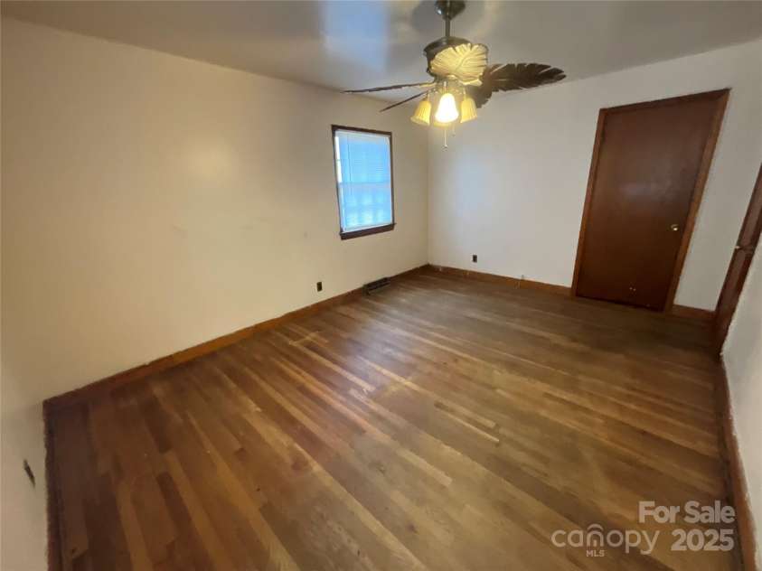 3534 Prospect Drive, Winston Salem, NC 27105.  MLS# CAR4240171, YatesRealty ID 7386. 