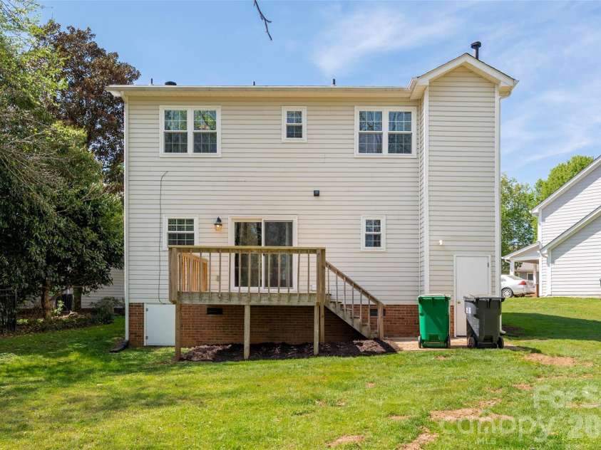 6100 Joshua Tree Court, Charlotte, NC 28227.  MLS# CAR4362346, YatesRealty ID 7386. 