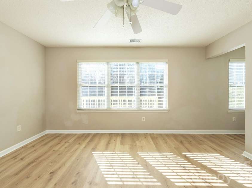 115 Creeks End Circle, Mills River, NC 28759.  MLS# CAR4335519, YatesRealty ID 7387. 