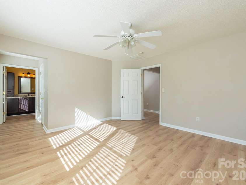 115 Creeks End Circle, Mills River, NC 28759.  MLS# CAR4335519, YatesRealty ID 7387. 