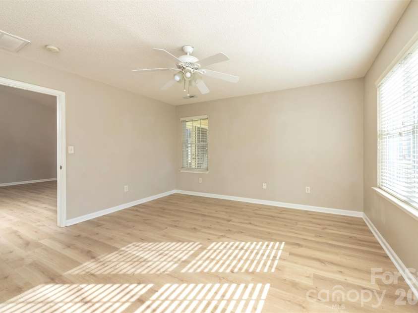 115 Creeks End Circle, Mills River, NC 28759.  MLS# CAR4335519, YatesRealty ID 7387. 