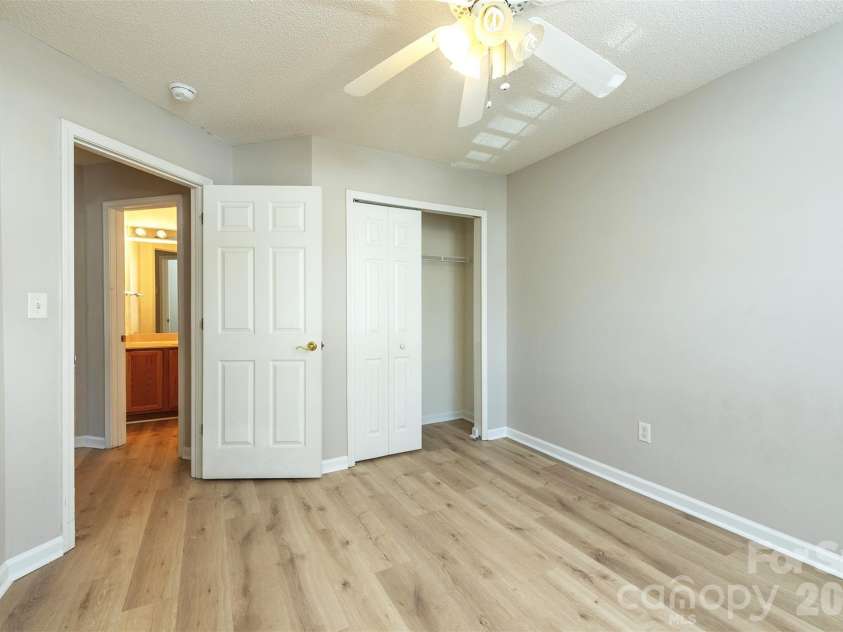 115 Creeks End Circle, Mills River, NC 28759.  MLS# CAR4335519, YatesRealty ID 7387. 