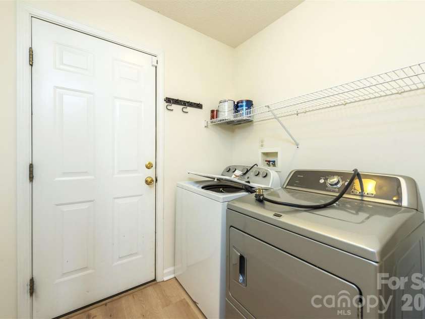 115 Creeks End Circle, Mills River, NC 28759.  MLS# CAR4335519, YatesRealty ID 7387. 
