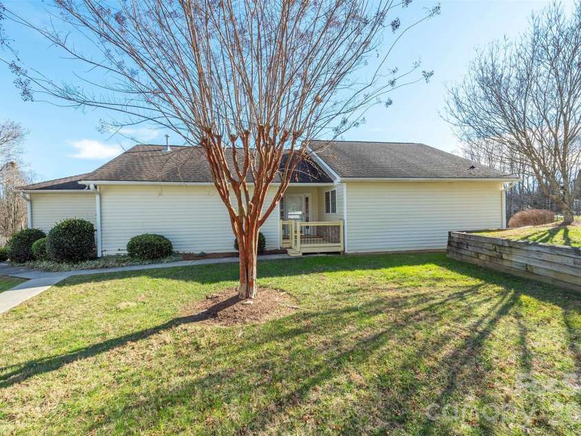 115 Creeks End Circle, Mills River, NC 28759.  MLS# CAR4335519, YatesRealty ID 7387. 
