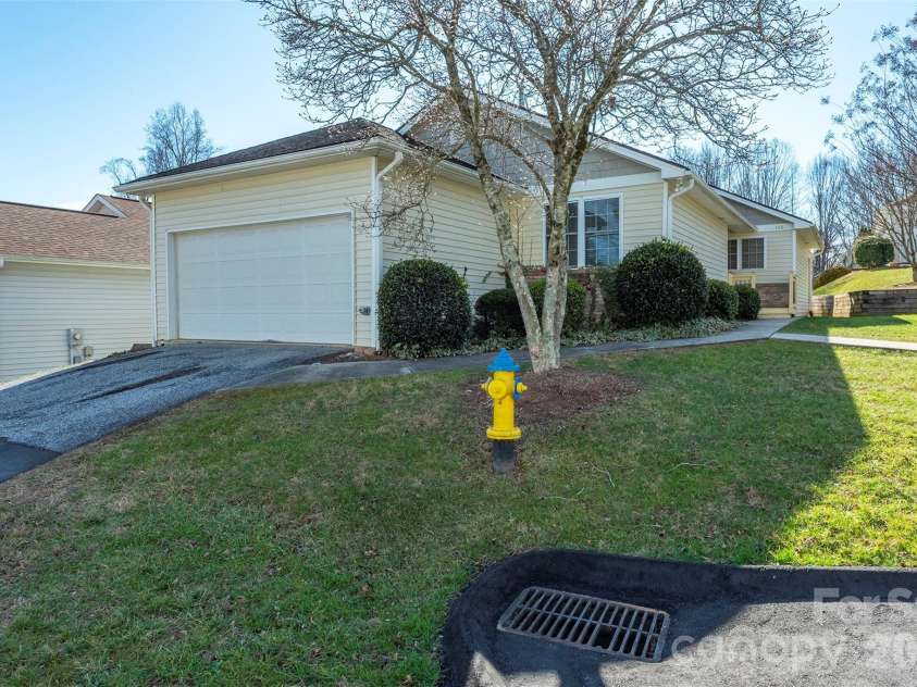 115 Creeks End Circle, Mills River, NC 28759.  MLS# CAR4335519, YatesRealty ID 7387. 