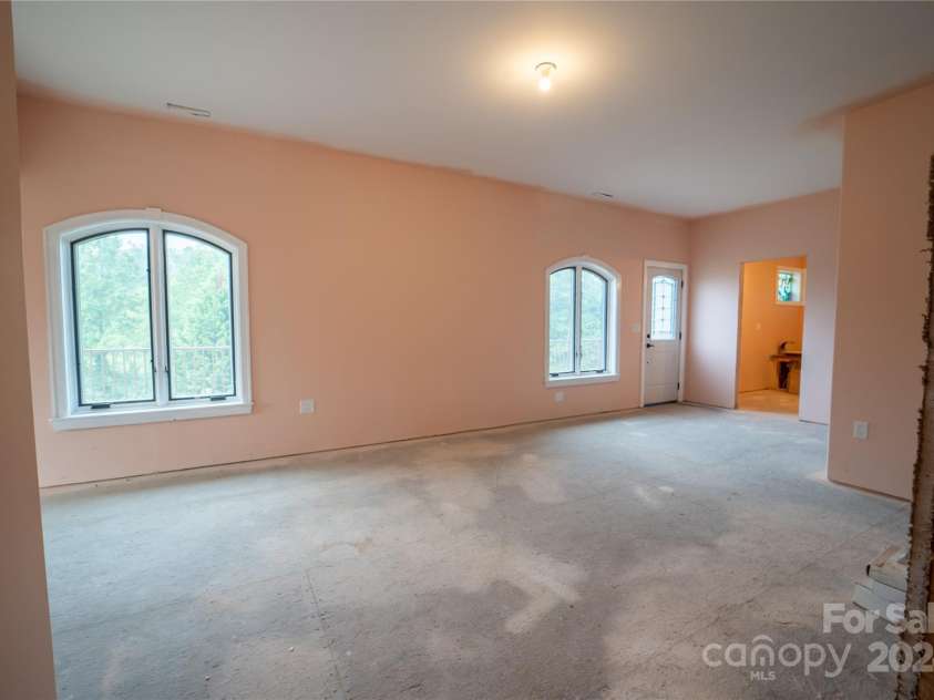 110 Glenwood Lane, Hendersonville, NC 28792.  MLS# CAR4177654, YatesRealty ID 7388. Primary bedroom