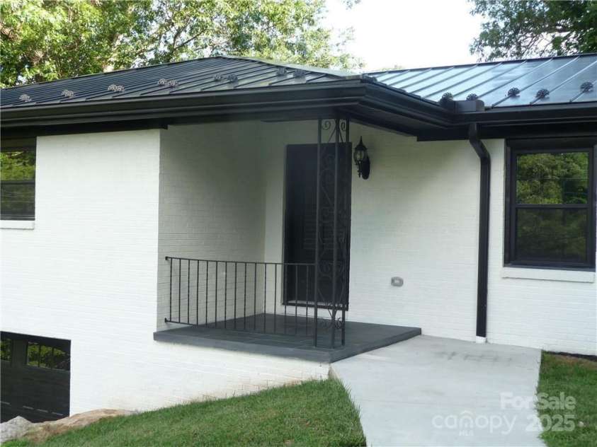 384 New River Heights, Boone, NC 28607.  MLS# CAR4304432, YatesRealty ID 7389. 
