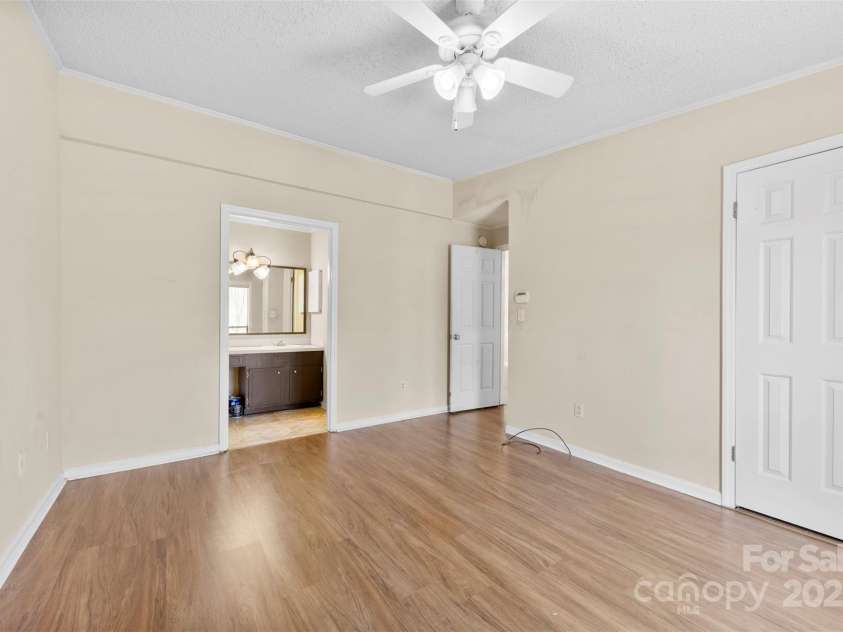 8123 Chrisbry Lane, Charlotte, NC 28215.  MLS# CAR4233975, YatesRealty ID 7389. 