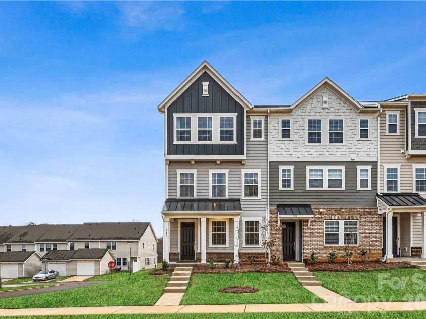 127 Morning Gap Parkway, Fort Mill, SC 29715.  MLS# CAR4348927, YatesRealty ID 7390. 