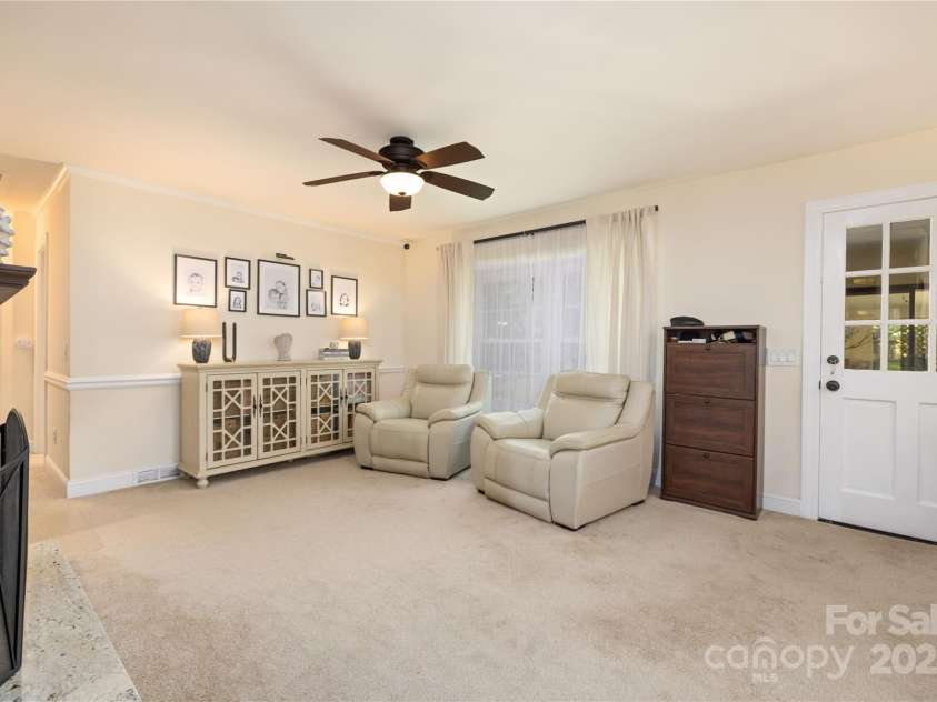 5431 Park Road, Charlotte, NC 28209.  MLS# CAR4205433, YatesRealty ID 7390. 