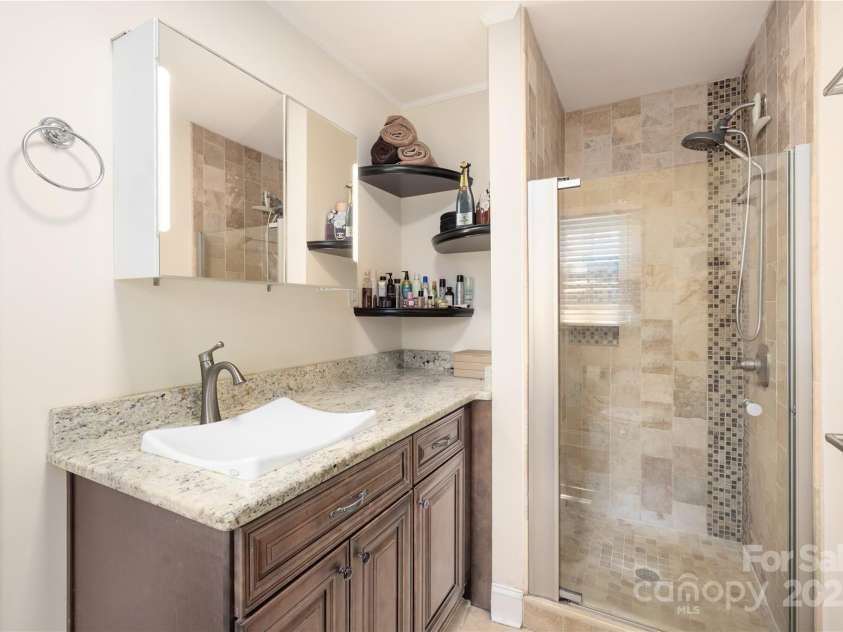 5431 Park Road, Charlotte, NC 28209.  MLS# CAR4205433, YatesRealty ID 7390. 