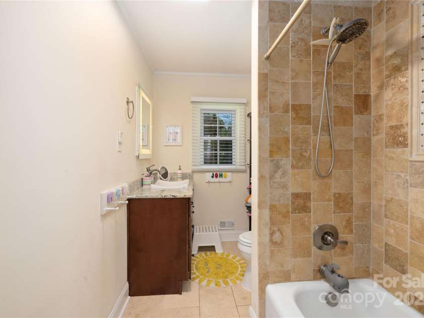 5431 Park Road, Charlotte, NC 28209.  MLS# CAR4205433, YatesRealty ID 7390. 