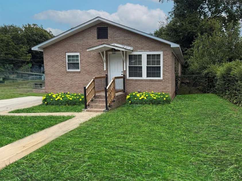 436 Clinton Avenue, Lancaster, SC 29720.  MLS# CAR4354444, YatesRealty ID 7391. 