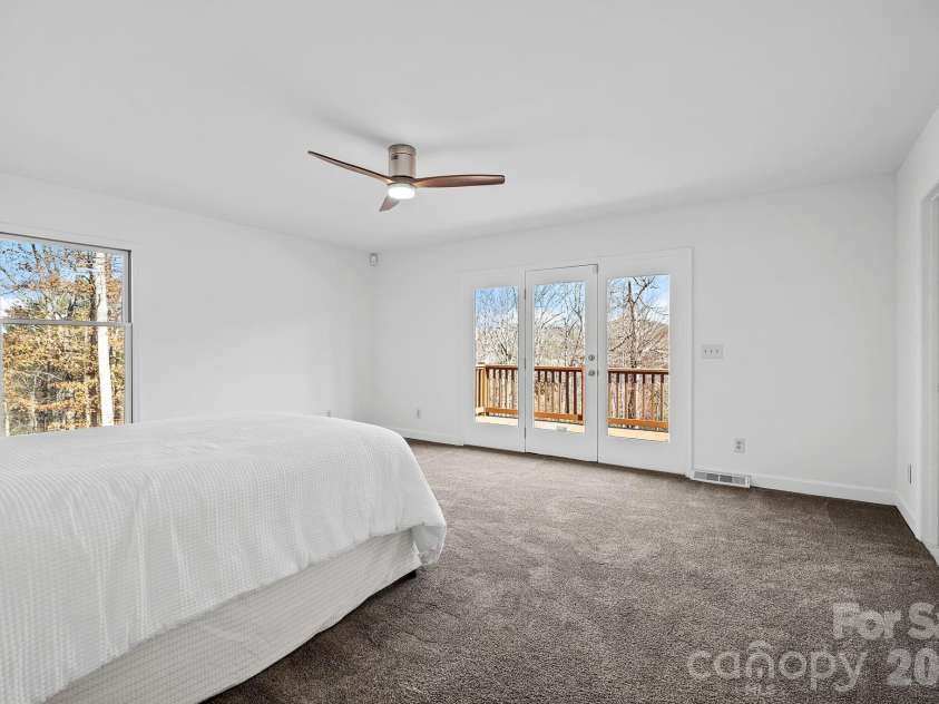 735 Macedonia Road, Asheville, NC 28804.  MLS# CAR4345434, YatesRealty ID 7392. Primary Suite w/Deck Access 